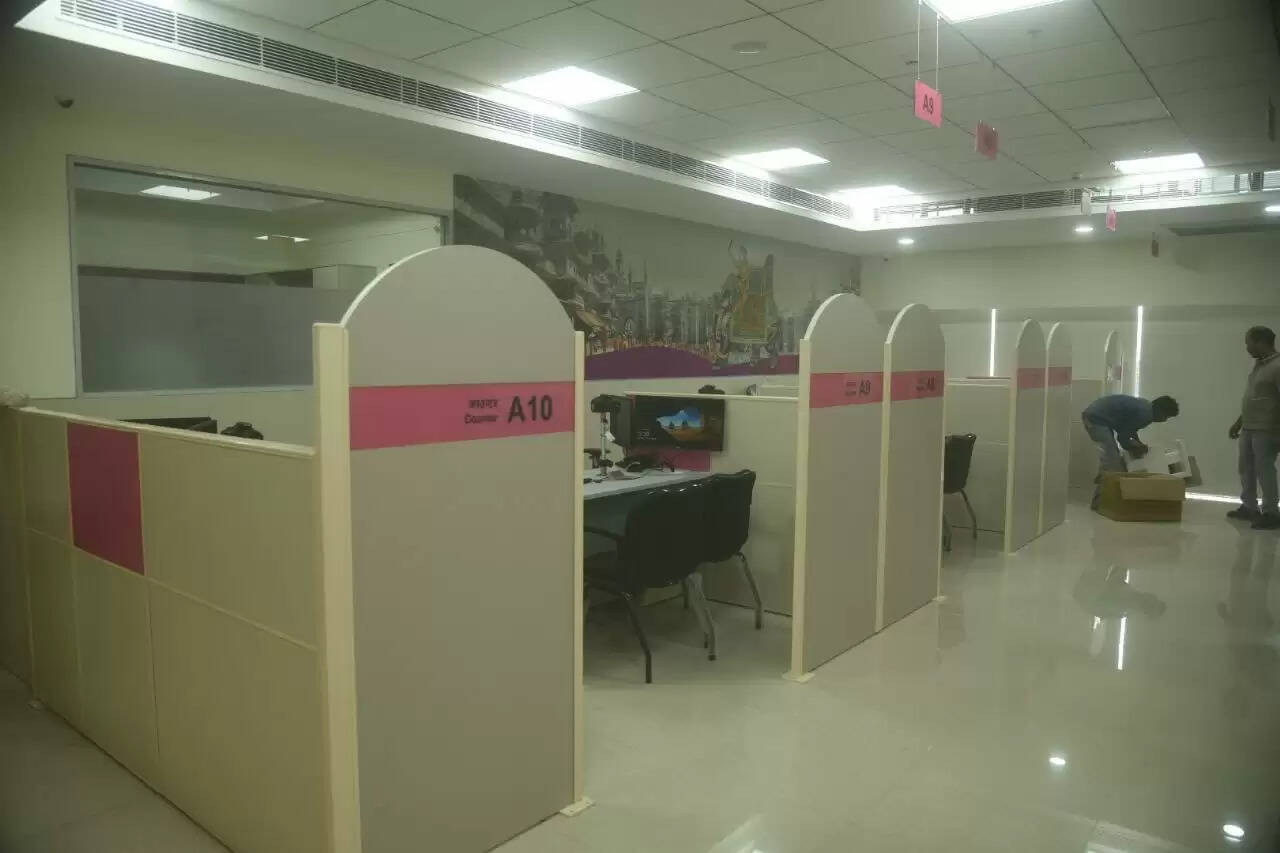 Udaipur News: The Passport Seva Kendra (PSK) in Udaipur has shifted from Subhash Nagar to Lake City Mall at Ayad Bridge. The new premises offer modern facilities but reduced space and possible parking issues.