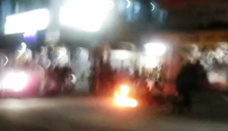 fight between teenagers