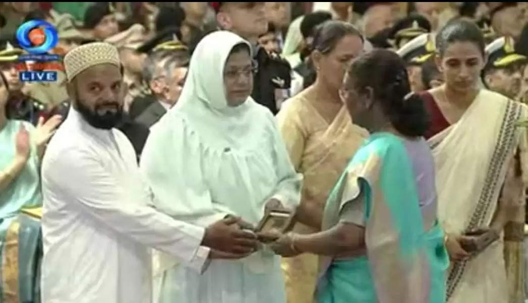 Shaurya Chakra to LAte Major Mustafa Bohra Udaipur and Major Vikas Bhambhu