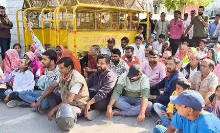 Savina Kheda residents protest UDA demolition drive in Udaipur &mdash; 72 families displaced demand rehabilitation