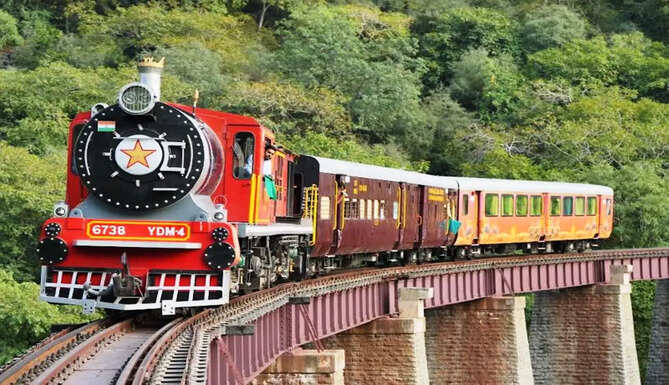 Heritage train Valley Queen