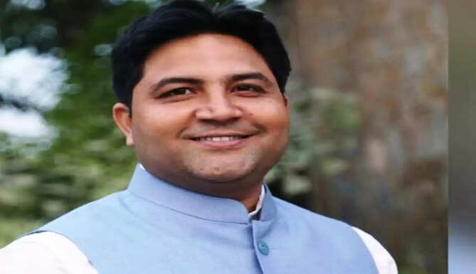 dr ashok acharya