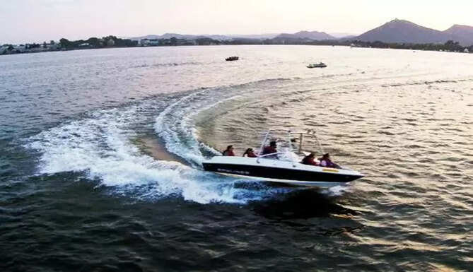 Speed Boats 
