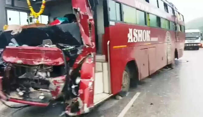 trailer bus accident