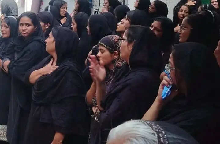 Ashura Julus