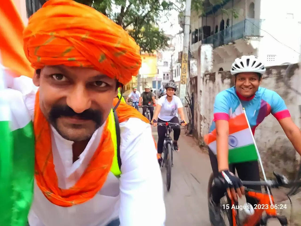 Members of the Udaipur Cycling Club did a Heritage City Ride on the  occasion of the 77 Independence Day under the joint auspices of Udaipur  Smart City