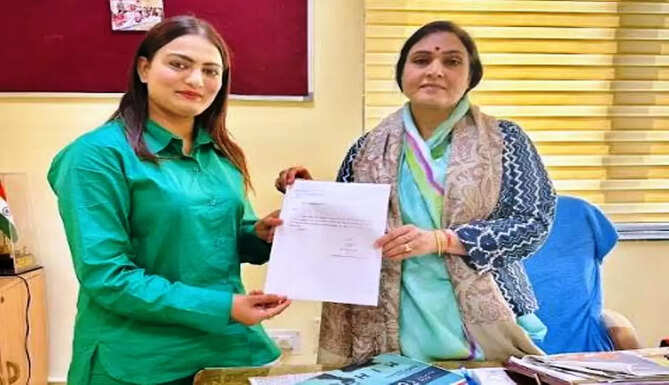 DR DIVYANI KATARA