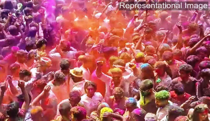 holi