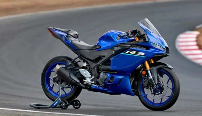 Yamaha R7 and Tenere 700 motorcycles showcased as Yamaha explores bigger bikes for India