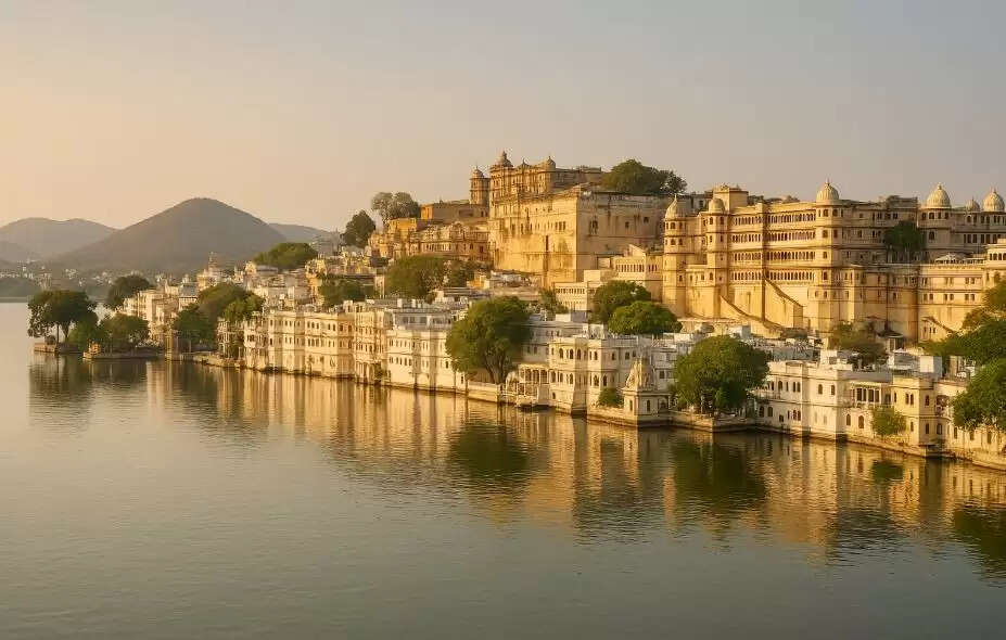 Looking for a reliable and comfortable ride in Udaipur and across Rajasthan? Look no further than Vedanshi Cabs! With a strong commitment to customer satisfaction and years of experience, we provide smooth, safe, and hassle-free taxi services.