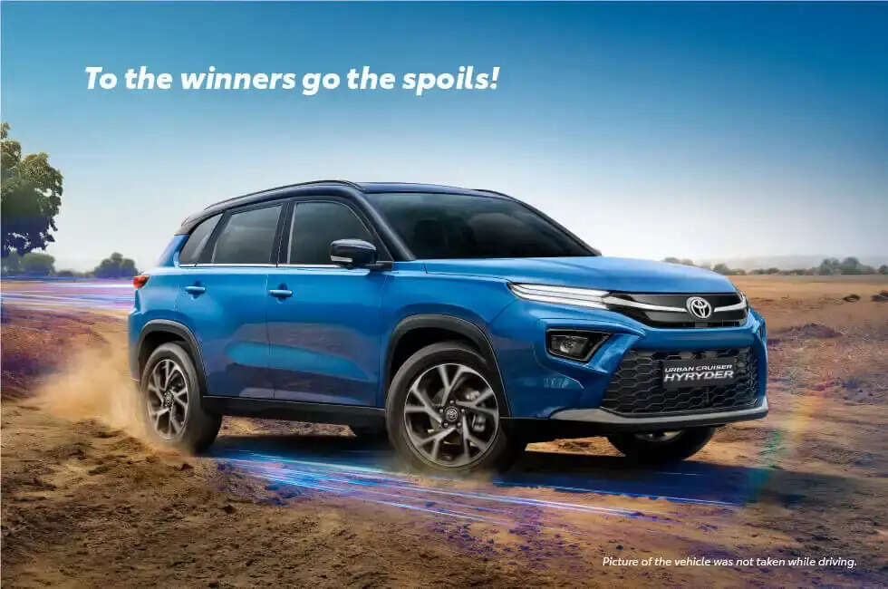 Maruti Victoris vs Toyota Hyryder : माइलेज और फीचर्स में कौन है सबसे ज्यादा दमदार SUV?