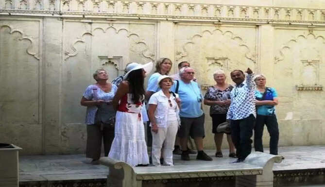 tourist guides