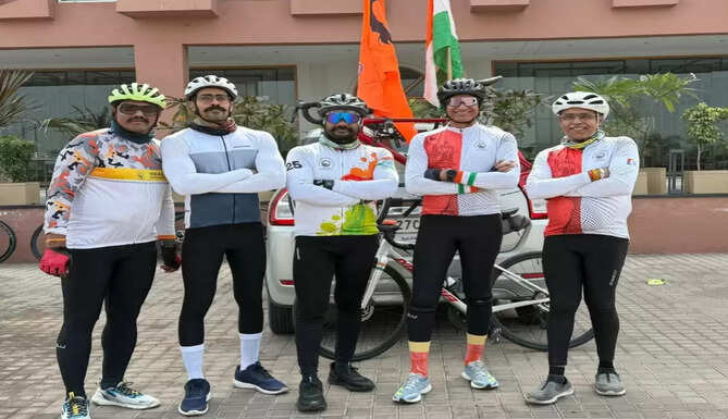 Udaipur Cycling Club cyclists after completing 417 km Republic Day ride to Salangpur Hanuman Temple