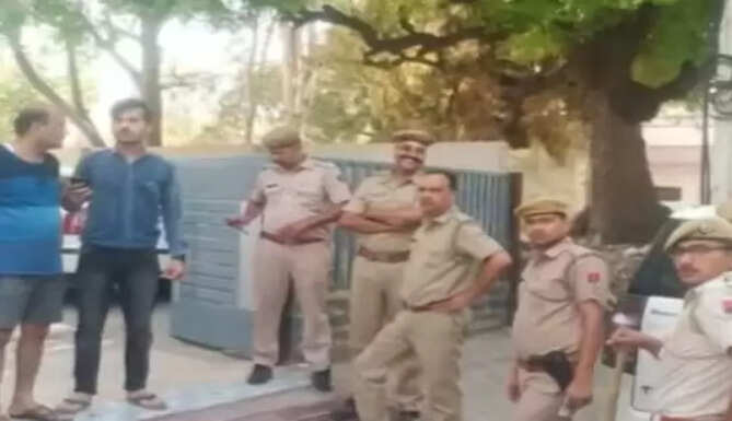 MURDER AT SUNDERWAS