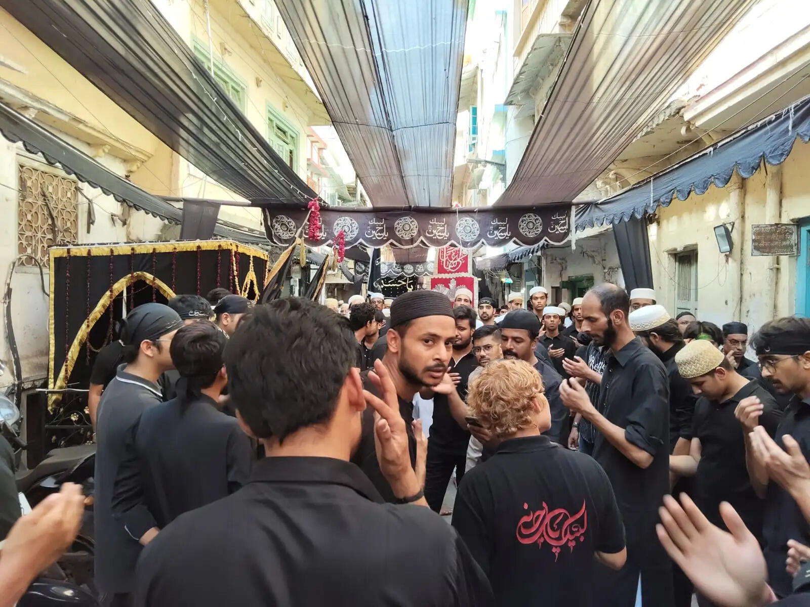 Ashura Julus