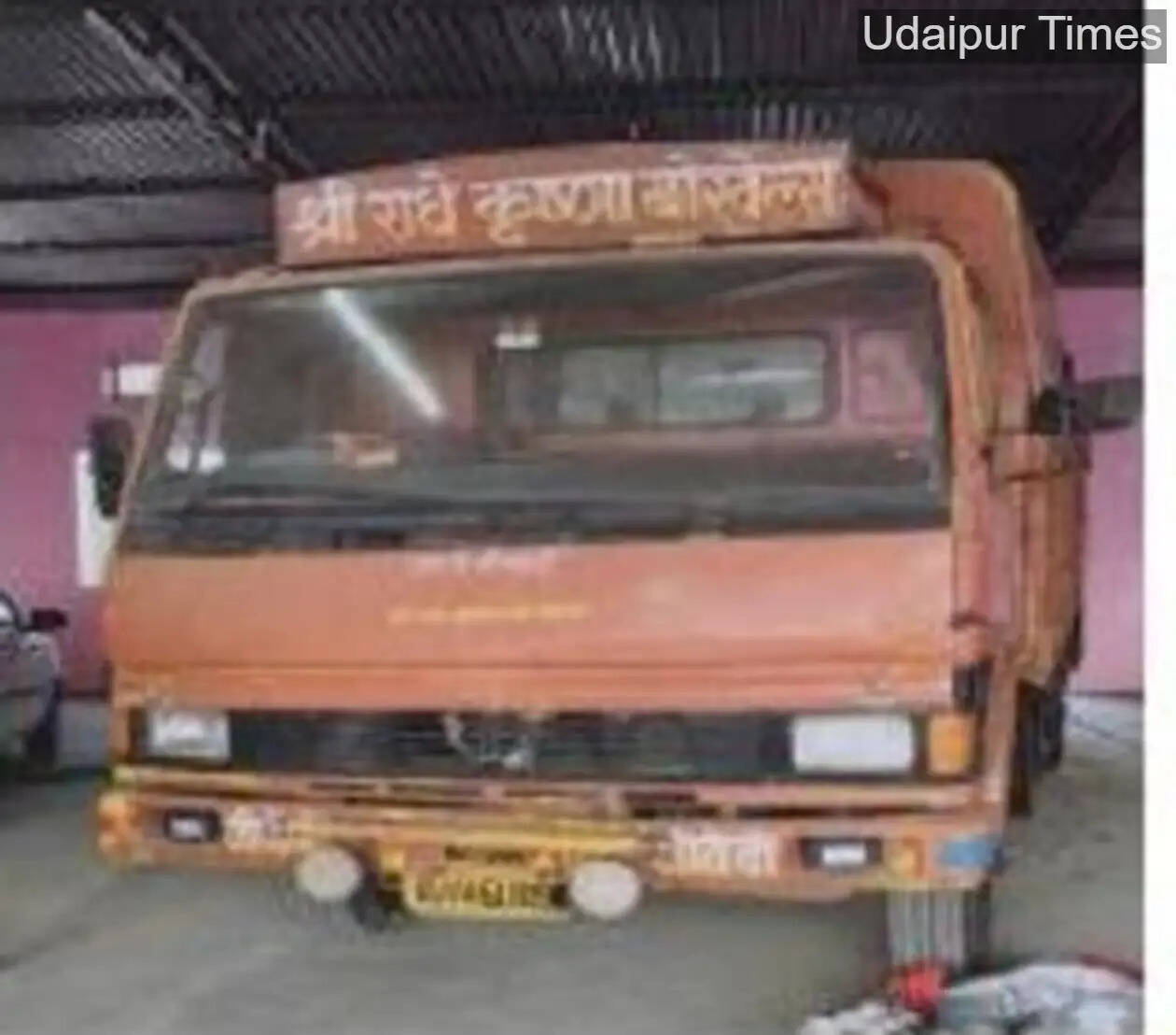 Alt Text: Police seizing illegal diesel stored at highway hotel in Bhinder