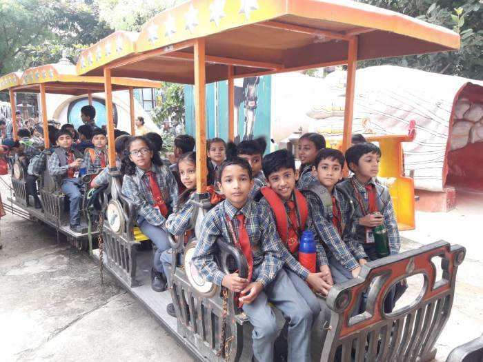 Education trip - Seedling students visit Narayan Seva Sansthan Udaipur