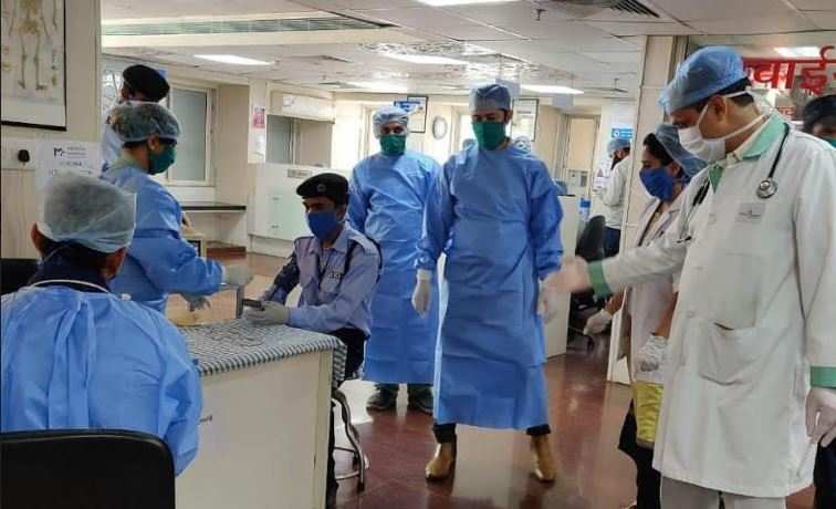 हड्डियों से जुड़े मरीज ना हो परेशान, लॉकडाउन में मेवाड़ हॉस्पिटल कर रहा है पूरी सावधानी से उनका इलाज