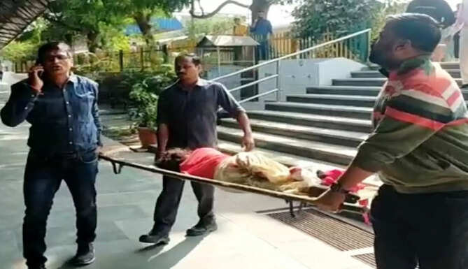 woman jumped on train