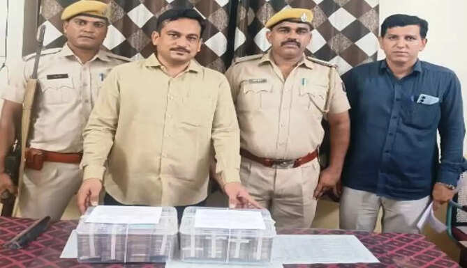 30 lakh seizzed