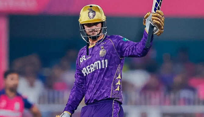 The defending champions, Kolkata Knight Riders, have bounced back from their loss against RCB and are now back in contention for IPL 2025. KKR defeated the Rajasthan Royals by 8 wickets in a crucial match. After winning the toss, KKR chose to bowl first. The Knights' bowling attack found its rhythm this time, and the Rajasthan Royals kept losing wickets at regular intervals from the start.