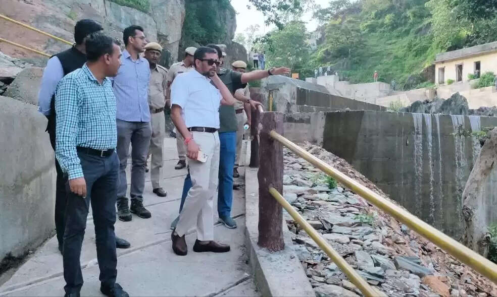 Collector visited Ubeshwar Ji 