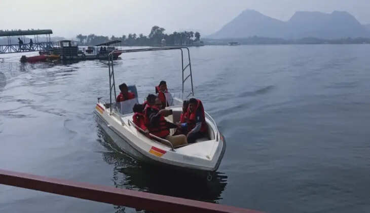 Fatehsagar CNG Boats Begin CNG Boating in Fatehsagar Lake Udaipur Tourism