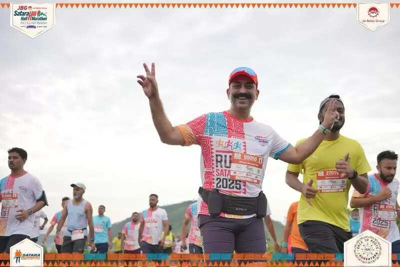 Udaipur runners Para Athlete Govind Kharol and Virendra Narsingh Rana made the city proud by successfully participating in the prestigious Satara Hill Half Marathon, one of India’s top four marathon
