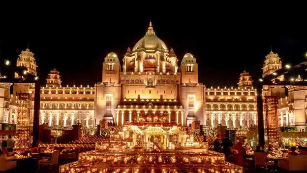 Top 10 Reasons to Visit Rajasthan for Your Next Trip royal-hospitality-rajasthan pic 6 Warm Rajasthani hospitality at a heritage hotel 