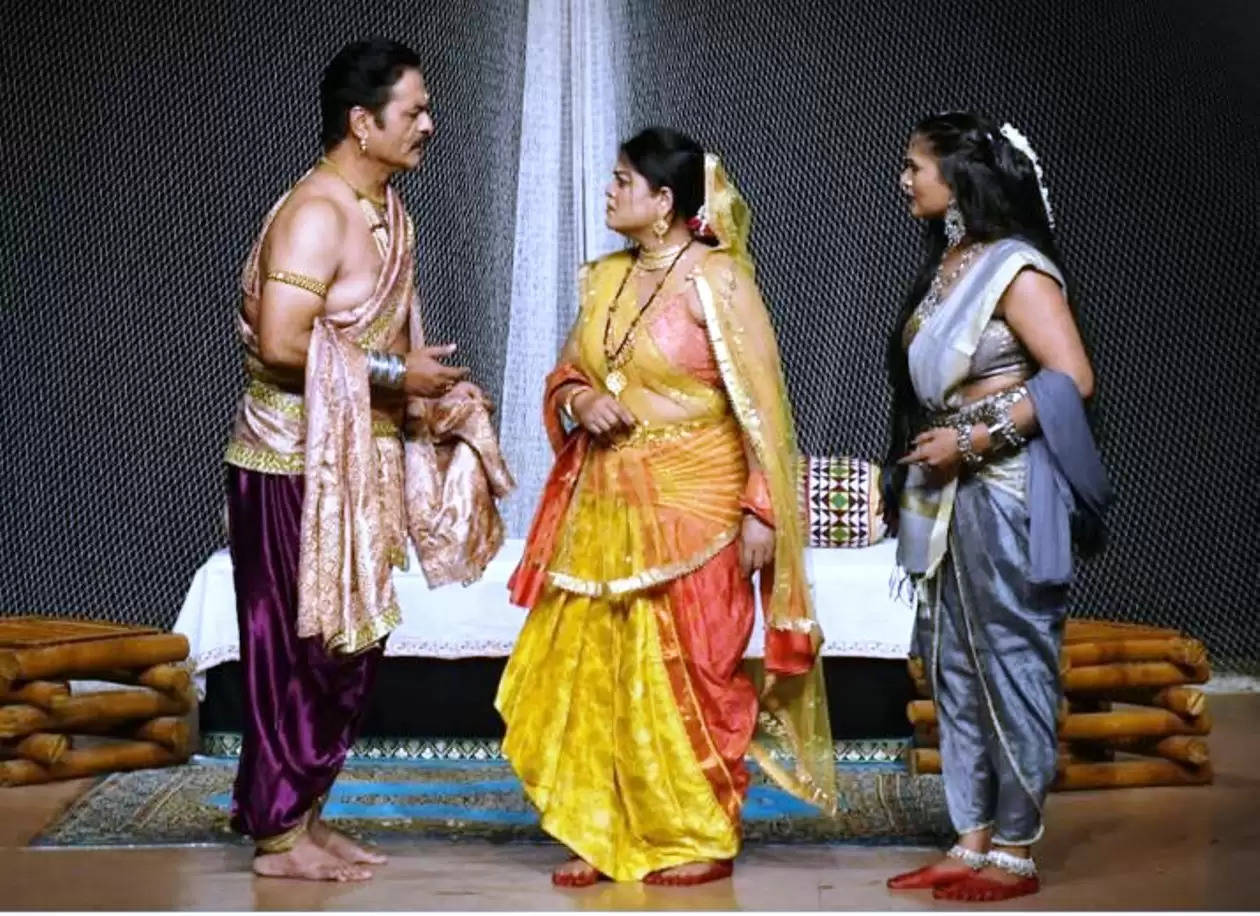 yayati stage drama