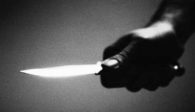 Friends robbed at knife point at Badi Lake