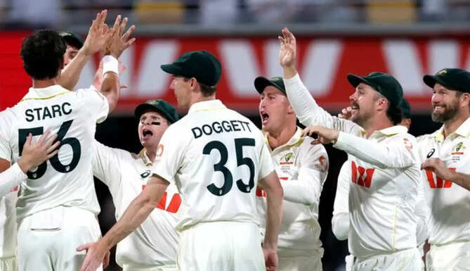 The difference in this day-night Test in Brisbane was the fielding of both teams Steve Smith and Jake Weatherald guide Australia to an 8-wicket win over England in the Brisbane Ashes Test 2025 Australia beat England by 8 wickets in Brisbane Test; take 2&ndash;0 Ashes lead &mdash; key highlights