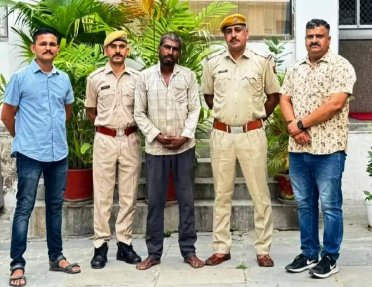 absconding accused arrest