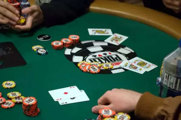 How to Play Poker or Beginners What Are the Basics and Poker Rules