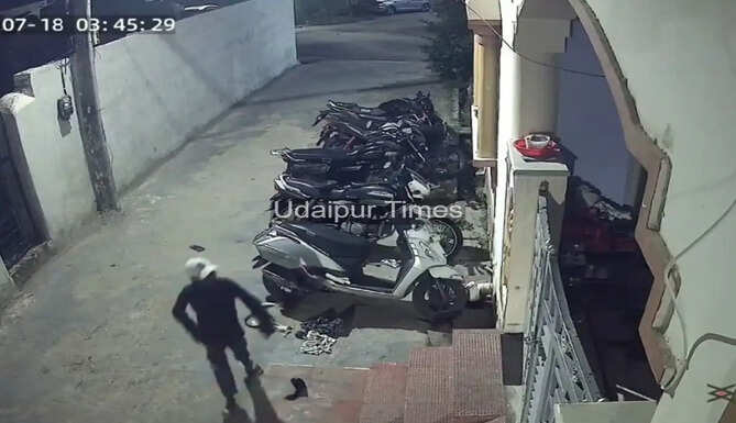 CCTV footage of suspected minor boys attempting vehicle theft in Kharol Colony near Star Hospital in Udaipur.
