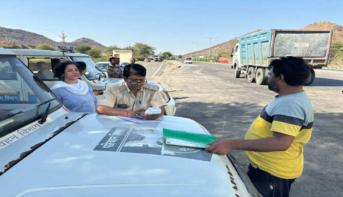 Udaipur Division RTO Advance Tax and Credentials Checking Campaign  for regular and heavy commercial vehicles.  On Road Checking and Cancellation of Permits and Registration  for habitual defaulters