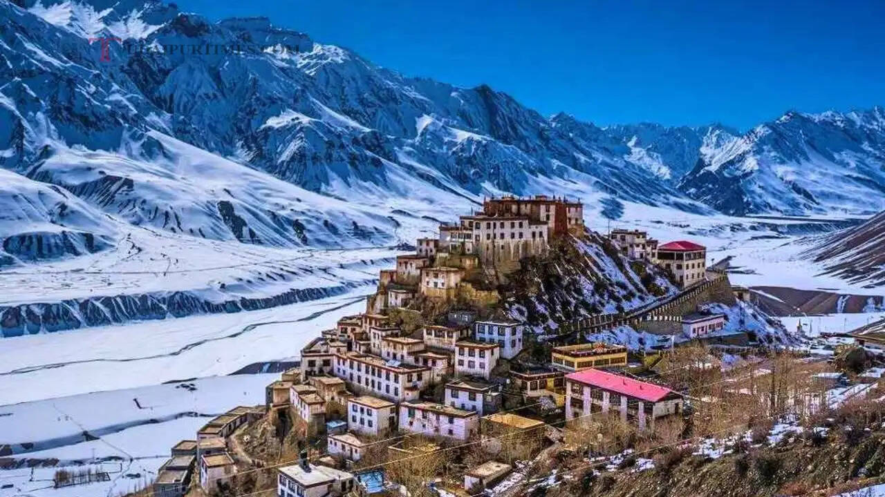 झरनों के साथ बादलों में घूमने का उठाएं आनंद !