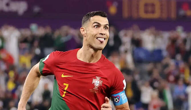 Cristiano Ronaldo training with extreme fitness routine including cryotherapy, gym and recovery methods