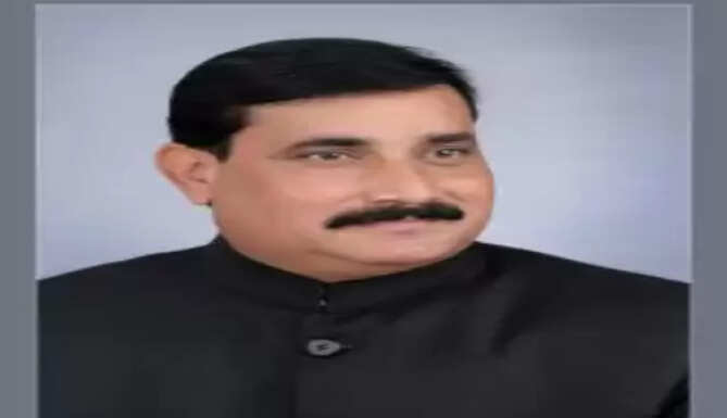 B L