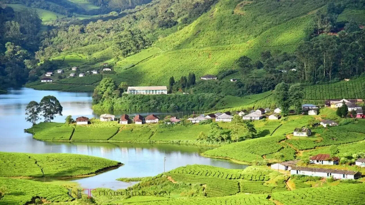 मानसून में घूमने के लिए देश की 7 सबसे खूबसूरत जगहें !