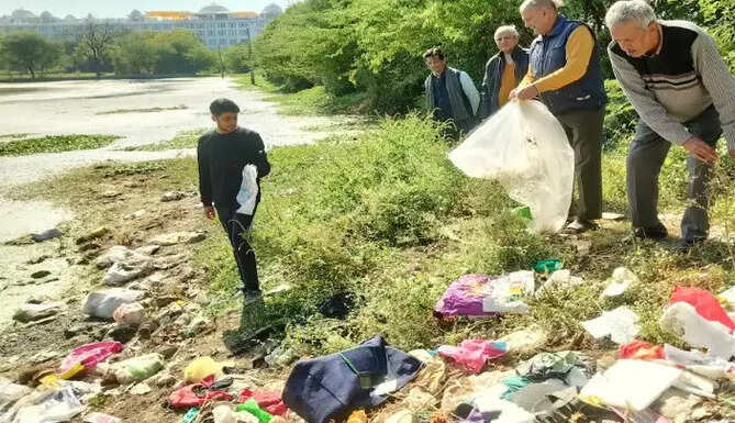 Uparla Talab Fateh Sagar Garbage Dumping