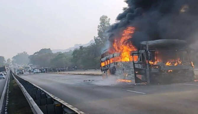 fire in bus