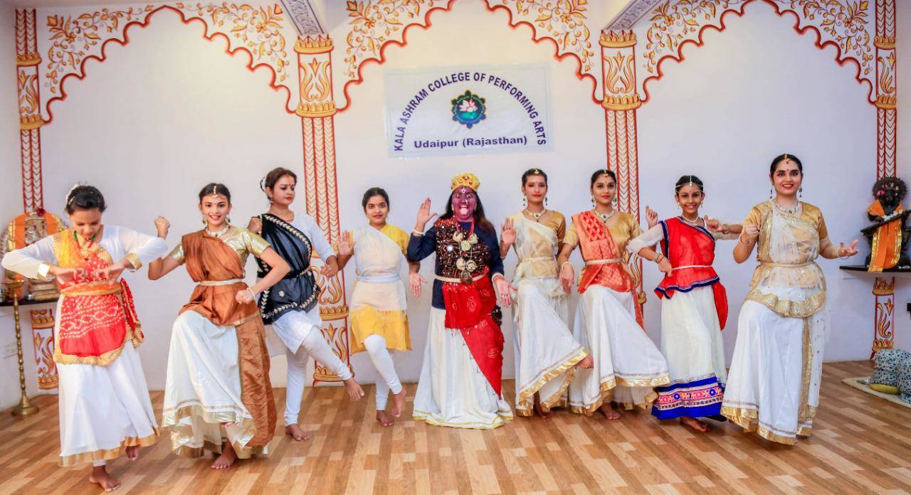 Un-Superficial Un-Instagrammable - Now, that's real Navratri!