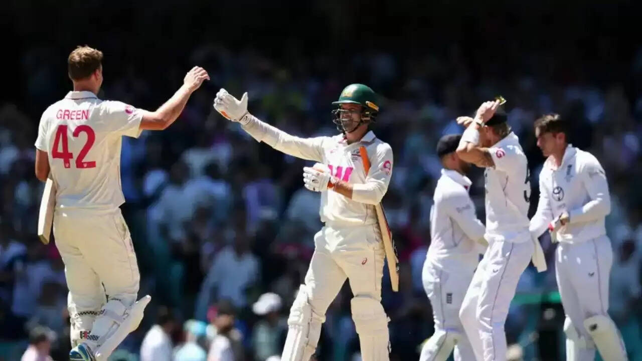Australia cricket team celebrating Ashes victory in Sydney 2026 Beat England to seal Ashes 4-1