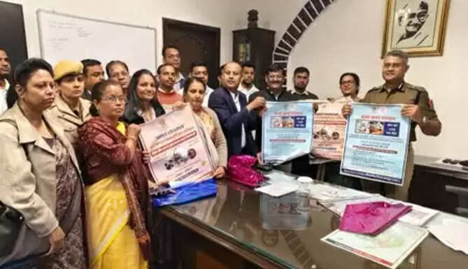 aunch of Smile Udaipur campaign against child begging and child labour at Udaipur Collectorate