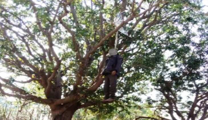 युवक ने पत्नी और चार बच्चो की हत्या कर खुद को लगाईं फांसी