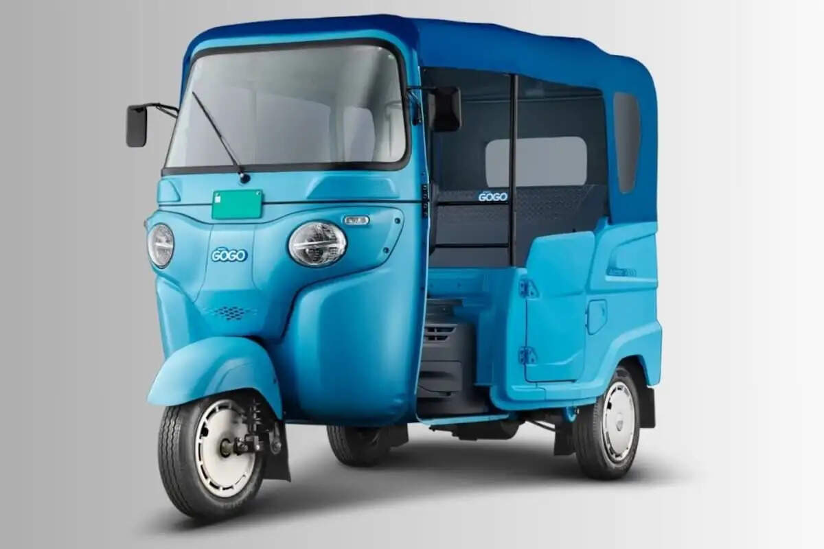 2. Bajaj GoGo P7012