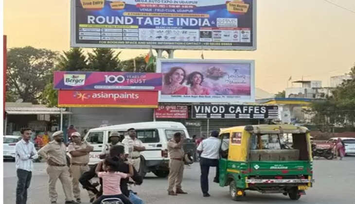 UDA seizes 35+ illegal shops at RK Circle, Udaipur | Major UDA anti-encroachment drive under Commissioner Rahul Jain