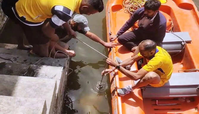 Dead body found at Bada Madar lake