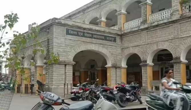 udaipur's court